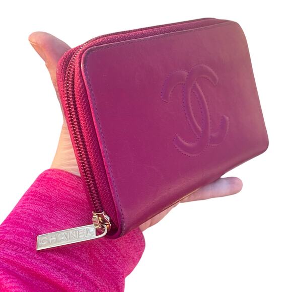 CHANEL Pink Caviar Leather Timeless Continental Zipper Wallet - Picture 8 of 14